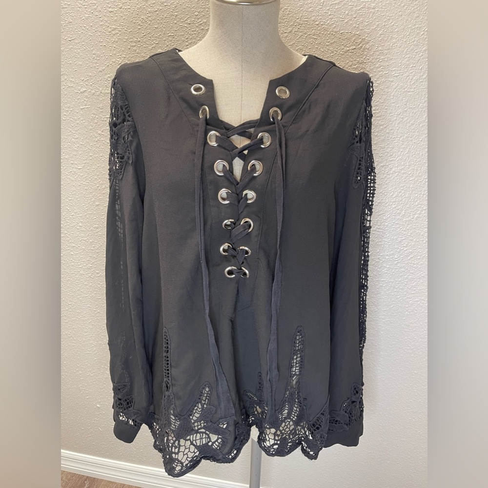 BKE Gimmicks Lace Blouse Chiffon